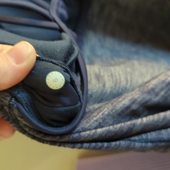 lululemon Size 6 Built in Bra Low Back with Criss Cross Strap Detail Tank - Picture 6 of 6